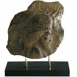 Buste De Noble Mède