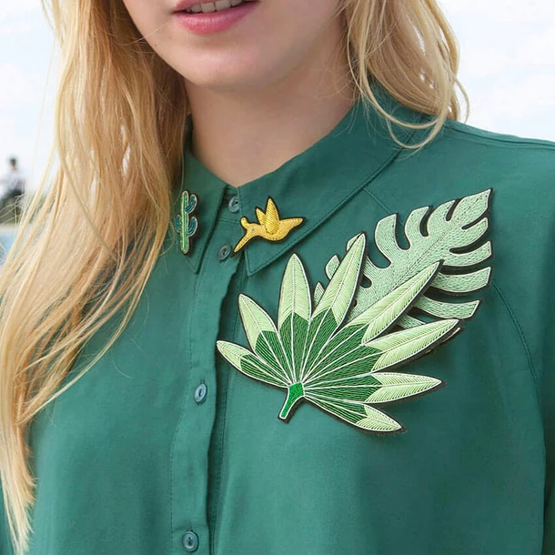 Broche Feuille De Palmier Verte - Macon & Lesquoy – Image 2