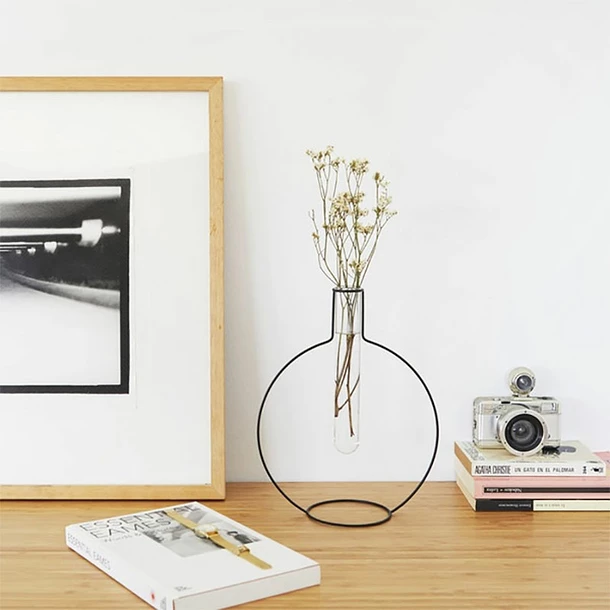 Vase Rond Silhouette XL Noir - Balvi – Image 3